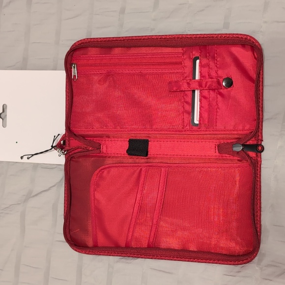 Travel Accessories Set - Picture 8 of 8